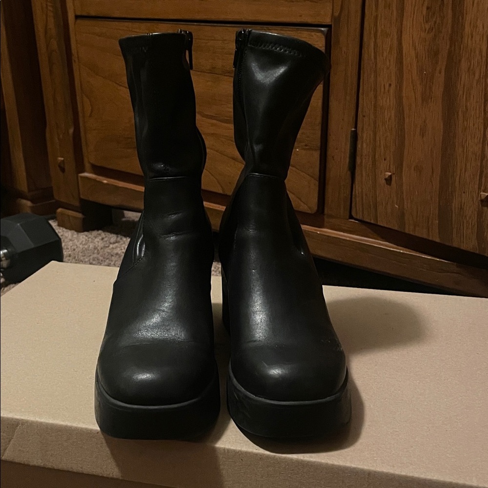 Steve Madden Boots!